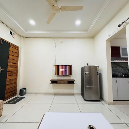 Home Escape 1Bhk Apartment Near Bombay Hospital Indore Buitenkant foto