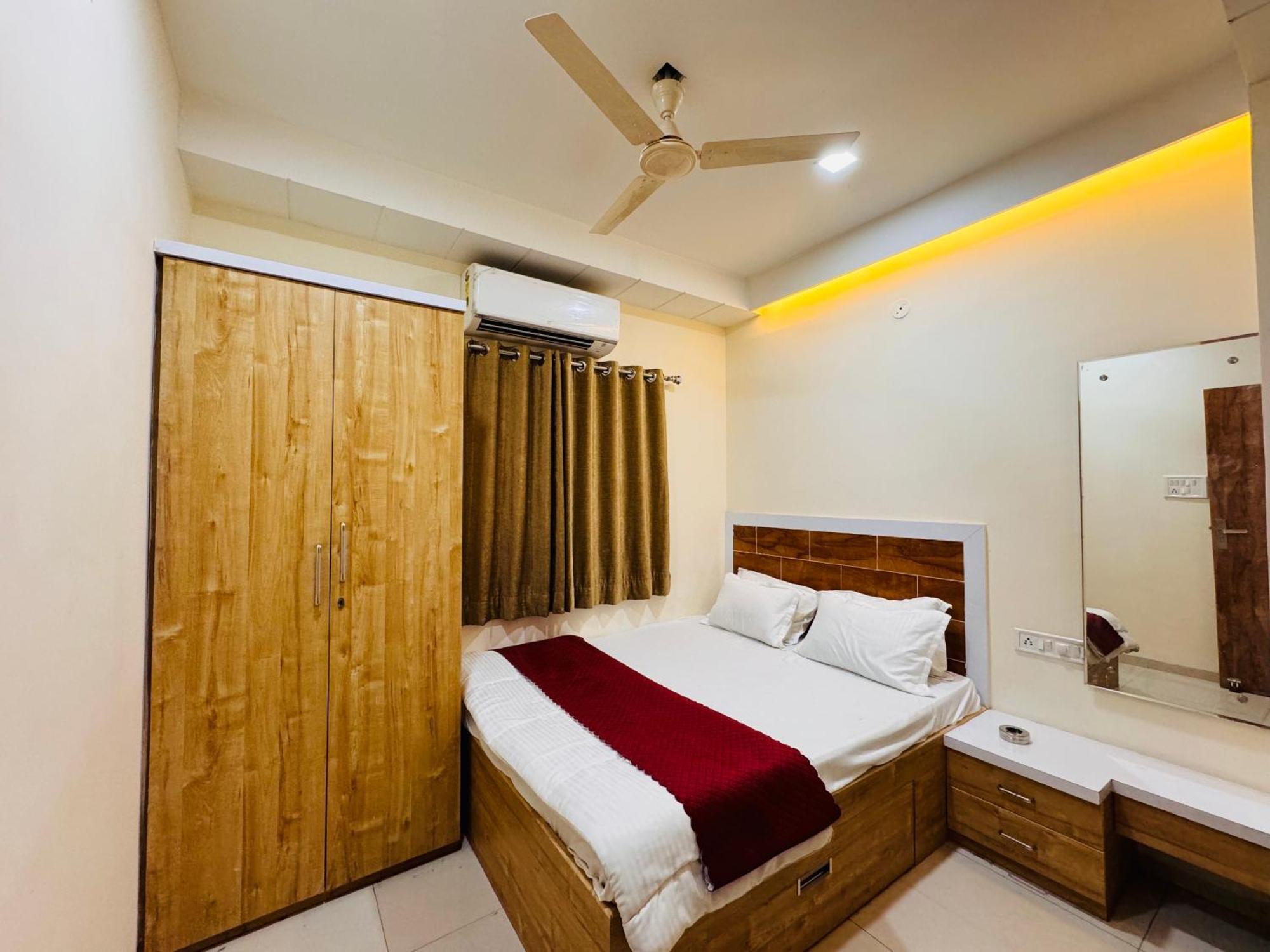 Home Escape 1Bhk Apartment Near Bombay Hospital Indore Buitenkant foto