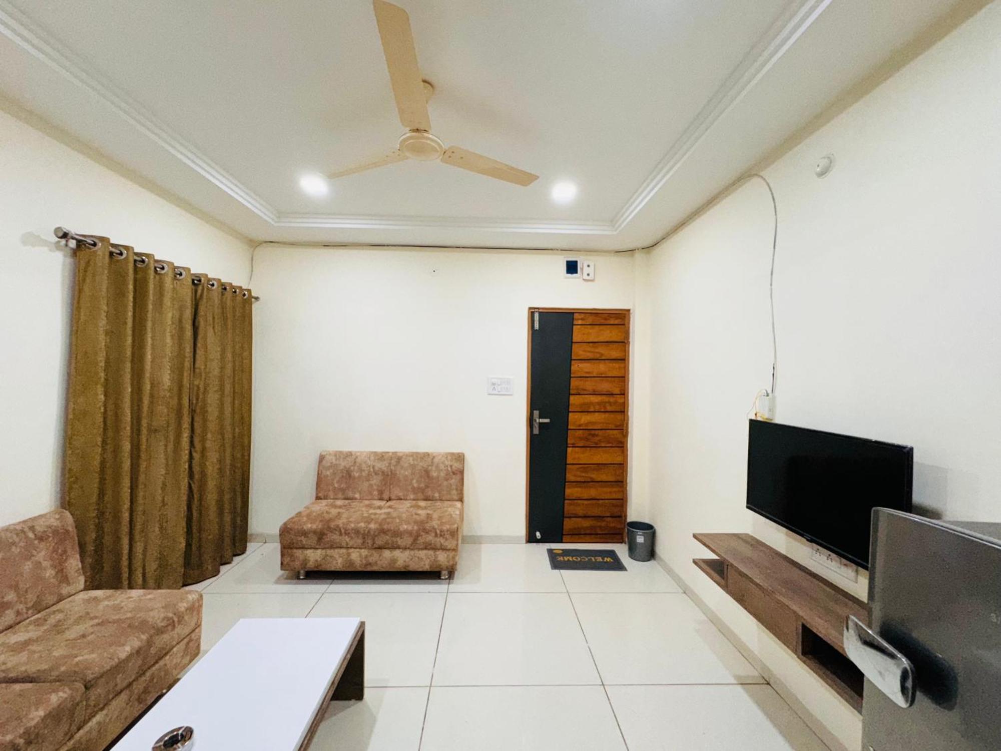 Home Escape 1Bhk Apartment Near Bombay Hospital Indore Buitenkant foto