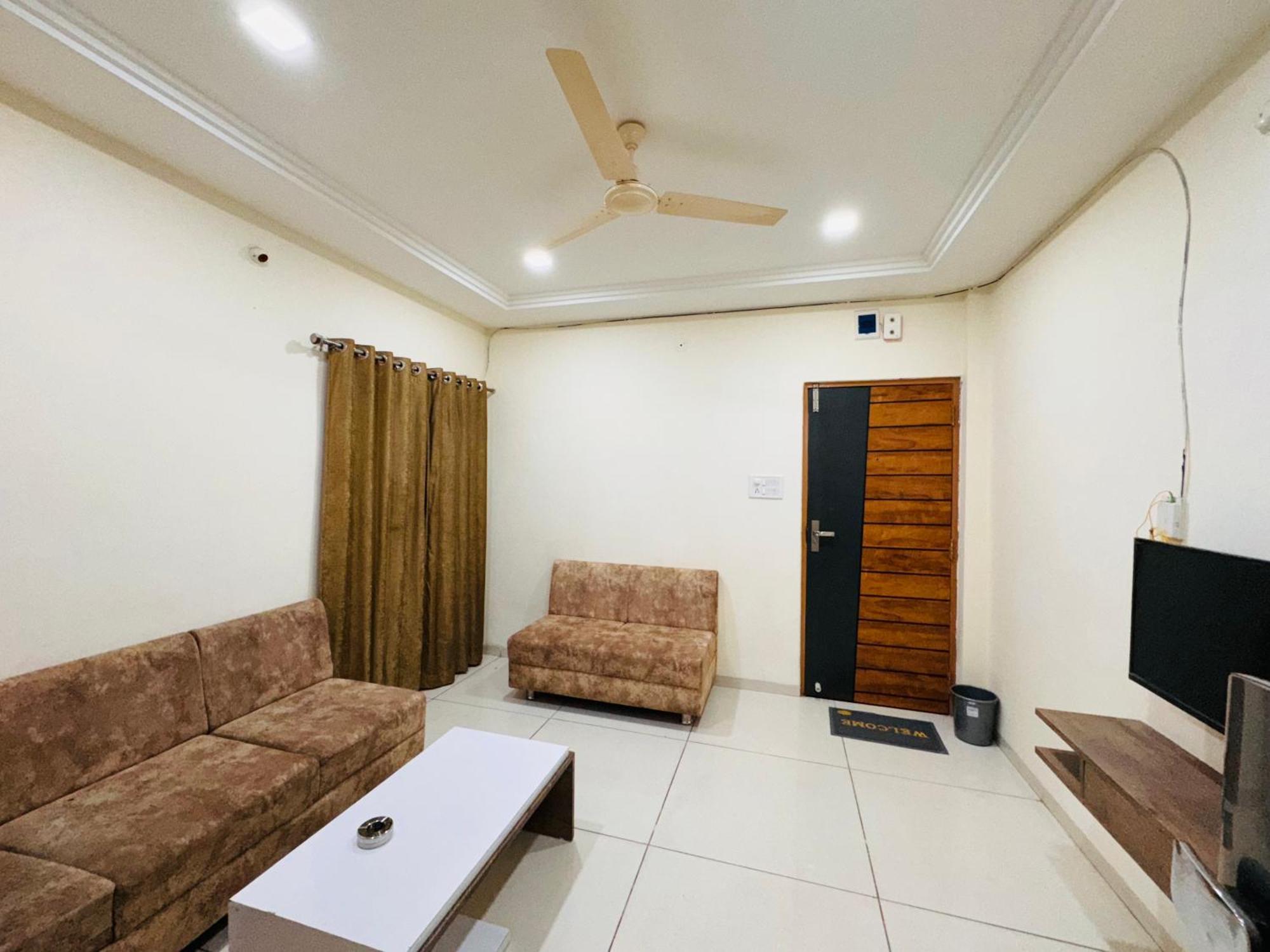 Home Escape 1Bhk Apartment Near Bombay Hospital Indore Buitenkant foto