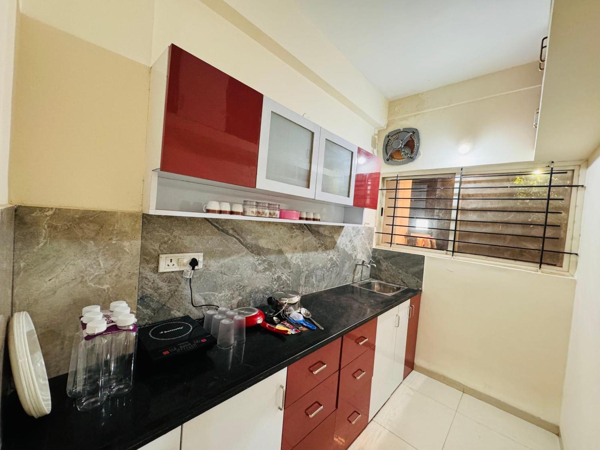 Home Escape 1Bhk Apartment Near Bombay Hospital Indore Buitenkant foto