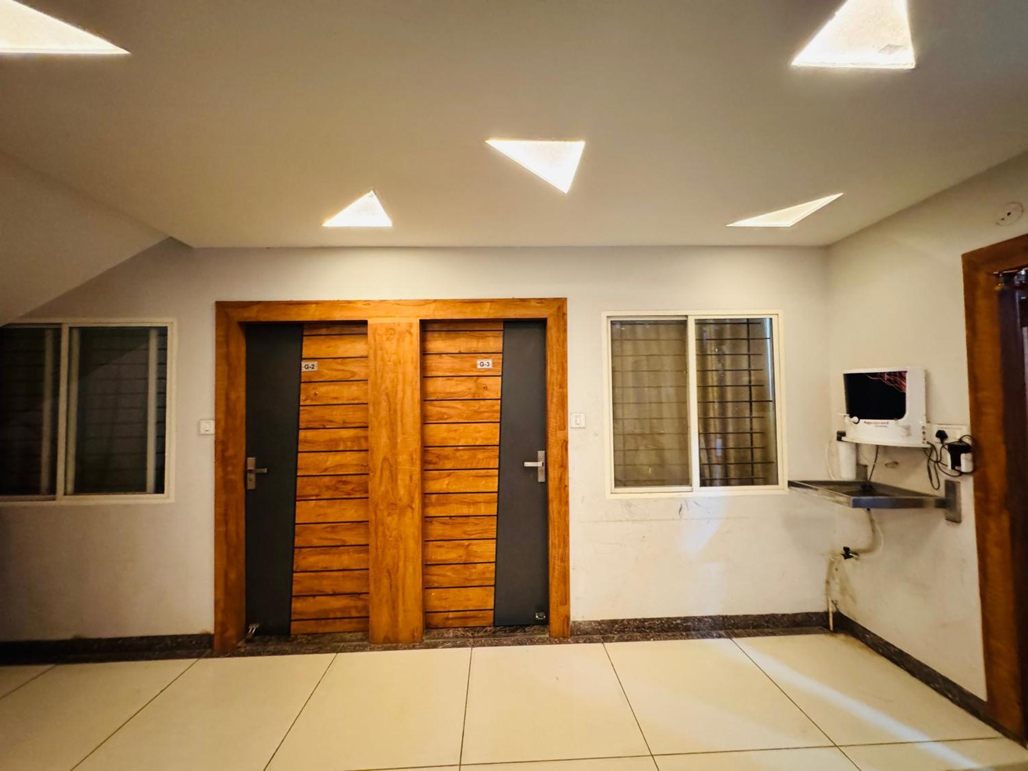 Home Escape 1Bhk Apartment Near Bombay Hospital Indore Buitenkant foto