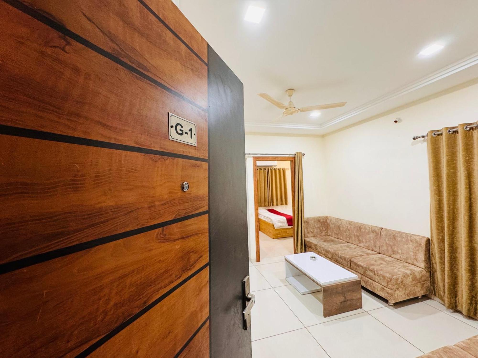Home Escape 1Bhk Apartment Near Bombay Hospital Indore Buitenkant foto