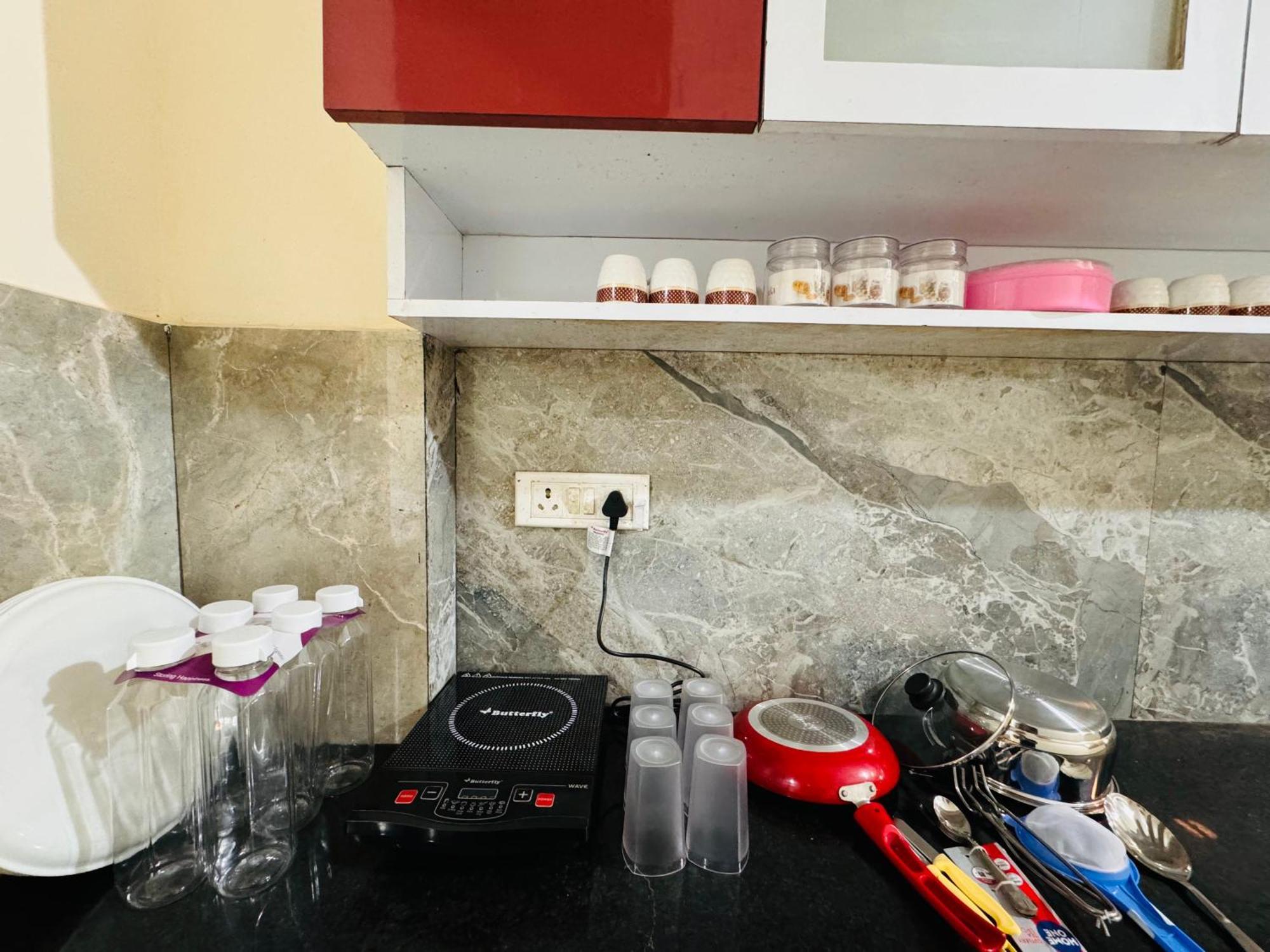 Home Escape 1Bhk Apartment Near Bombay Hospital Indore Buitenkant foto